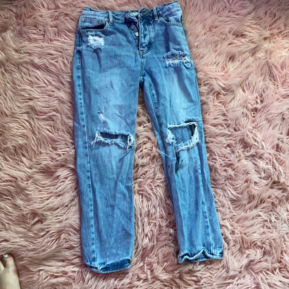 blue distressed mom jeans